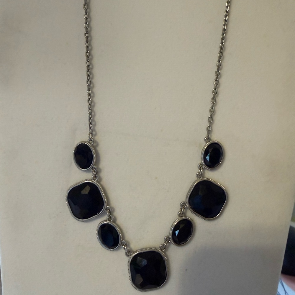 Sophisticated Black‎ Gem Necklace